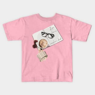 If you love me read me a book, illustration Kids T-Shirt